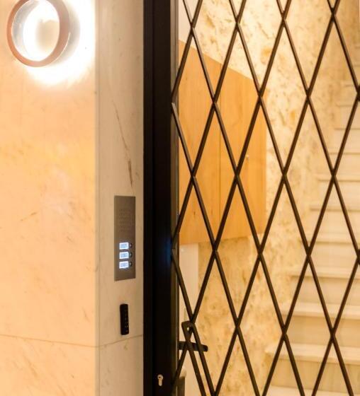 Chandakos 8 Design Apts