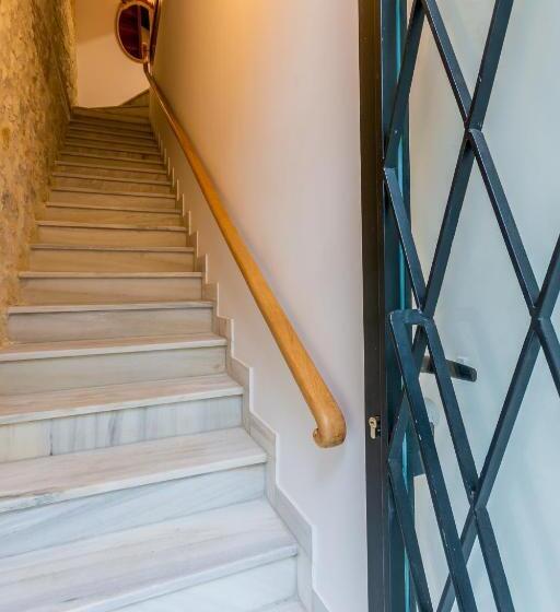 Chandakos 8 Design Apts