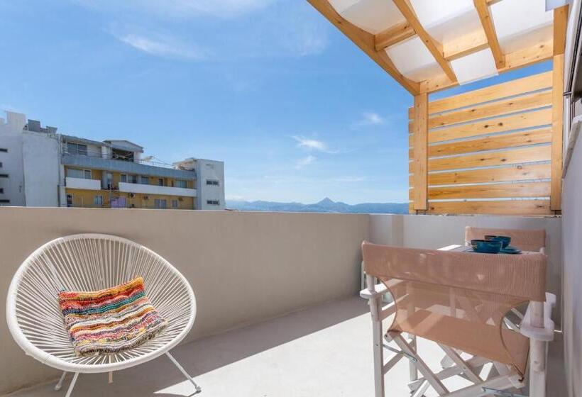 Chandakos 8 Design Apts