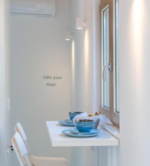 Chandakos 8 Design Apts