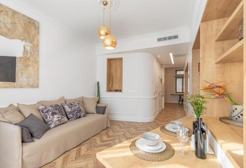 Chandakos 8 Design Apts