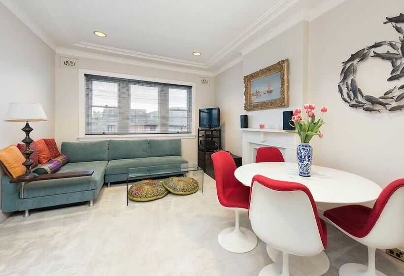 Comfy Coogee Living H328