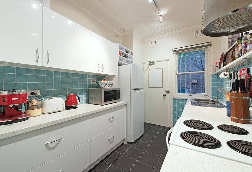 Comfy Coogee Living H328