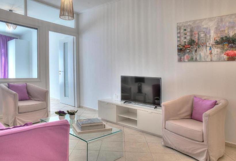 Downtown Glyfada Smart Apartment