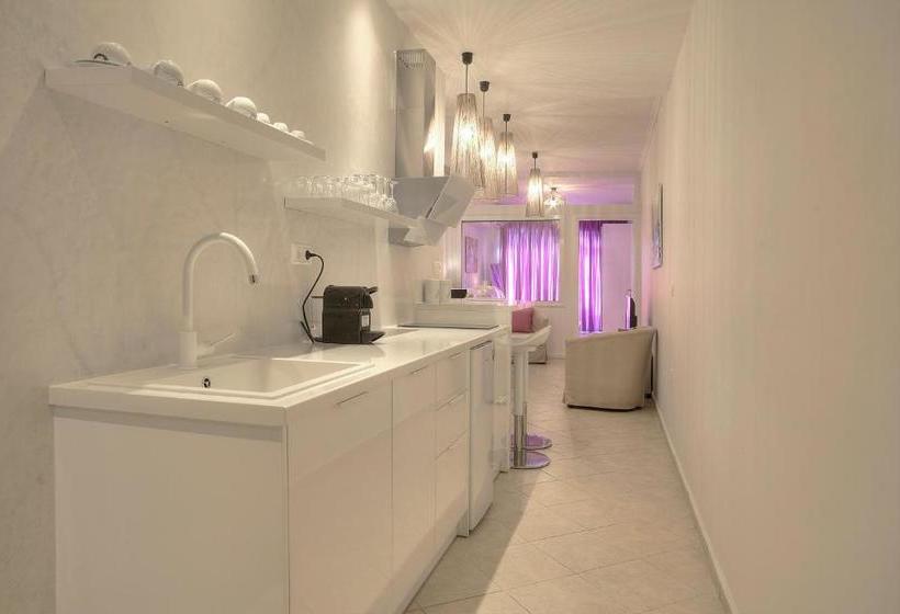 Downtown Glyfada Smart Apartment