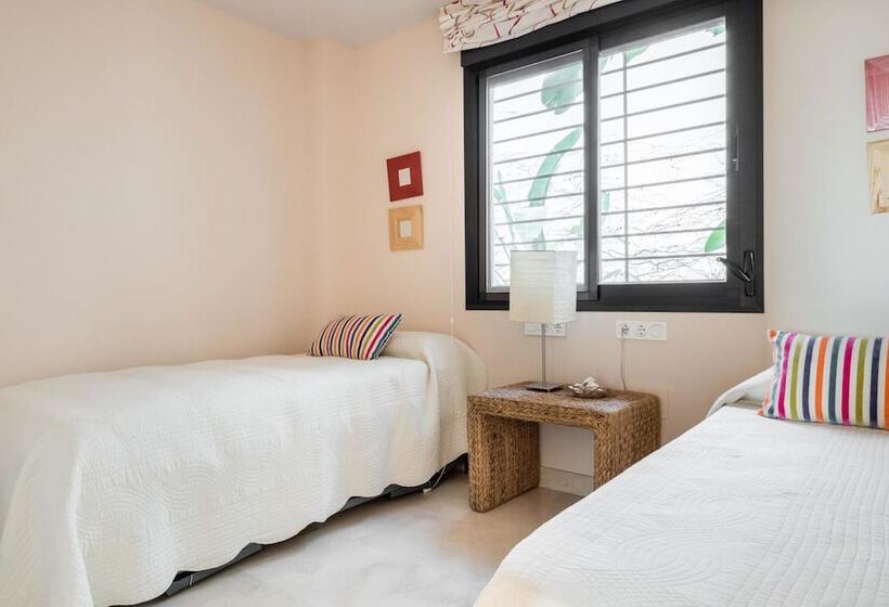 Espectacular Terraza Con Vistas Al Mar