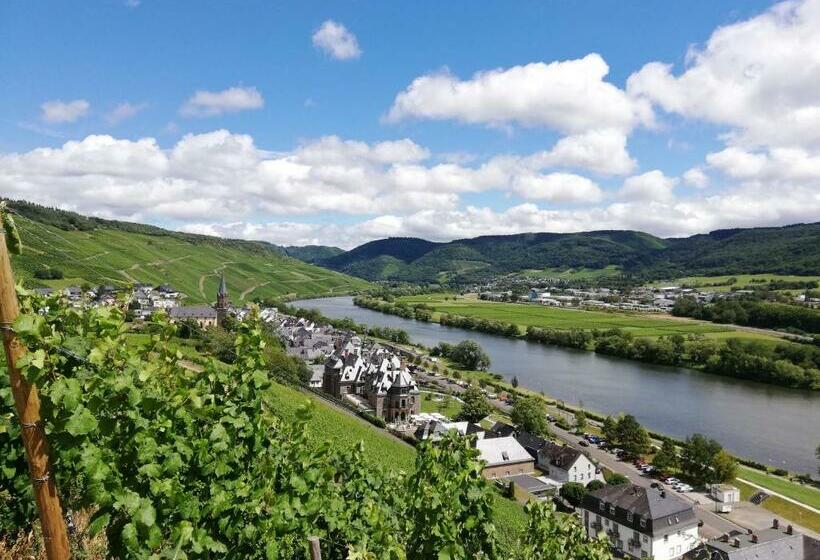 Ferienwohnungen   Moselblick