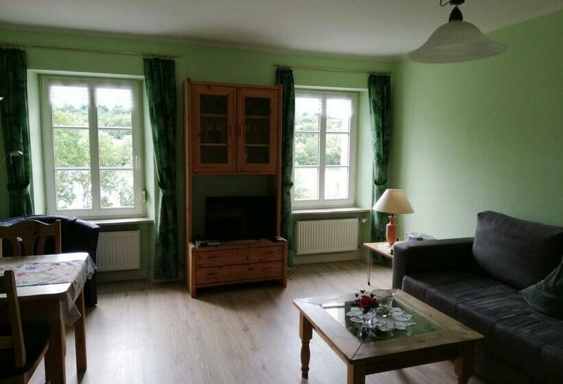 Ferienwohnungen   Moselblick