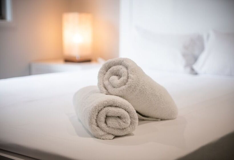 Great Escape Cannonvale