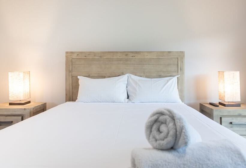 Great Escape Cannonvale