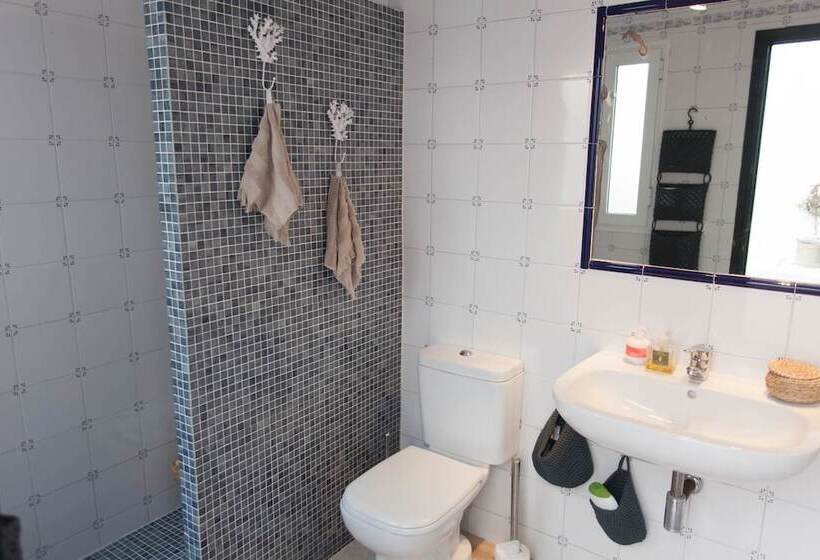 Homenfun Casa En Es Mercadal