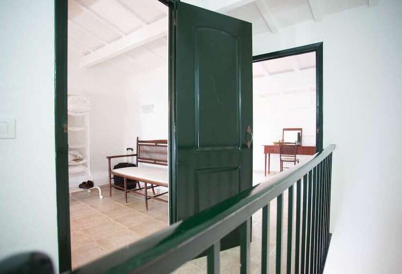 Homenfun Casa En Es Mercadal