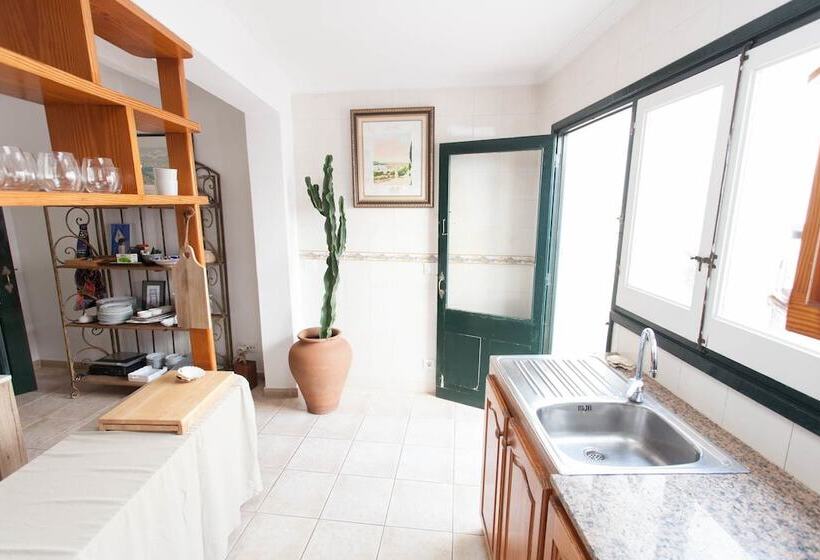 Homenfun Casa En Es Mercadal