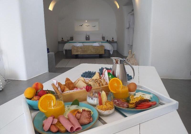 Hotel Danae Suites Santorini