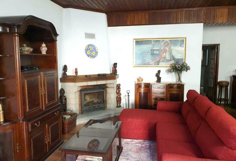 2 Bedrooms House With Garden And Wifi At Apendurada