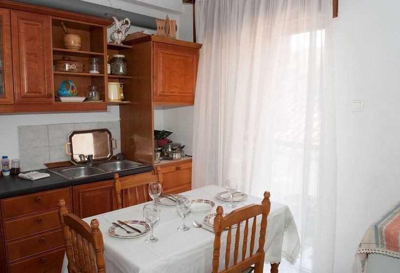 Meteora Christian S Place