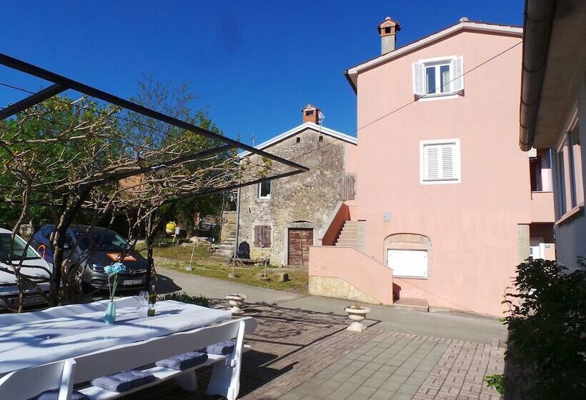 פנסיון Guest House Valentino