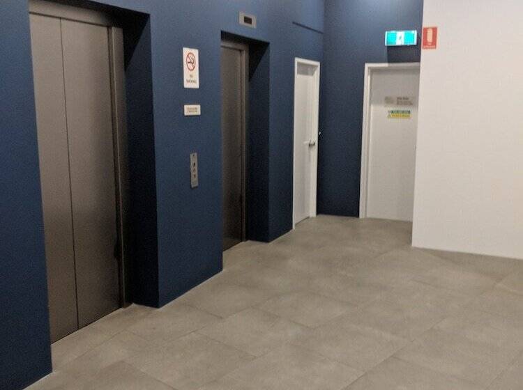 پانسیون Regent Hall