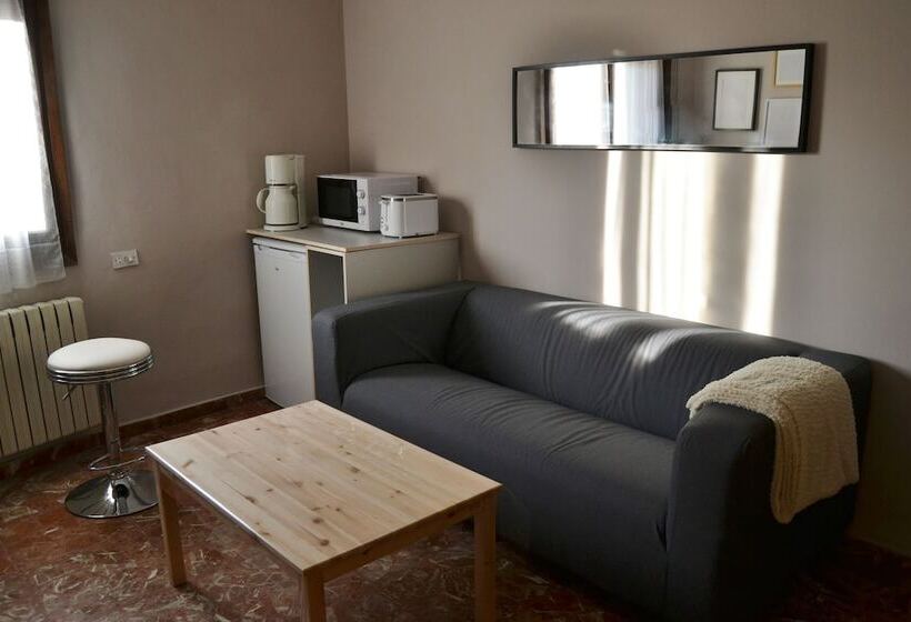 پانسیون Tres Puentes Anguiano