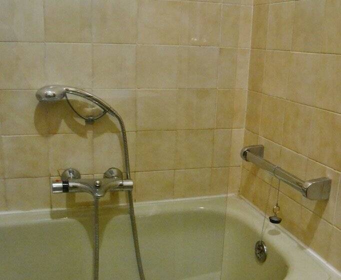 پانسیون Tres Puentes Anguiano