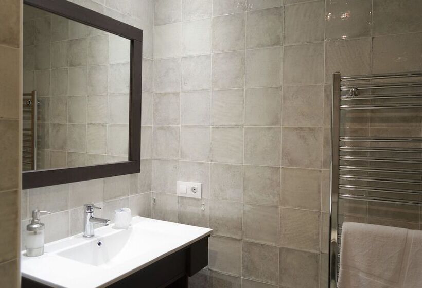 پانسیون Tres Puentes Anguiano