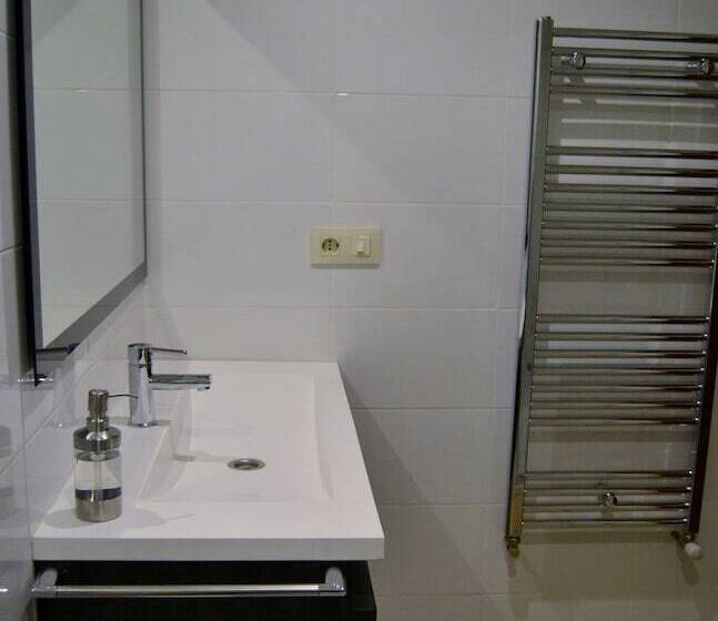 پانسیون Tres Puentes Anguiano