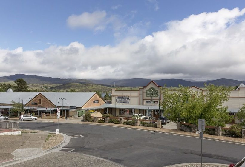 Razorback 6  Razorback Plaza Jindabyne