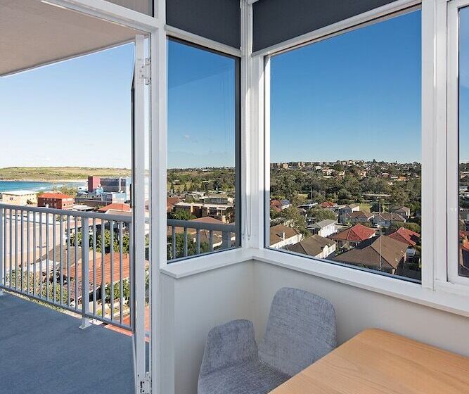 Stunning Ocean View Apartment H324