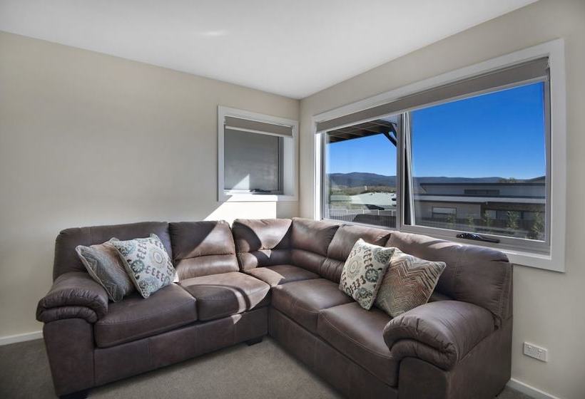 T Bar On Twynam   Modern 2br Apartment L Wifi L Netflix L Bbq L Smart Tv L Air Con