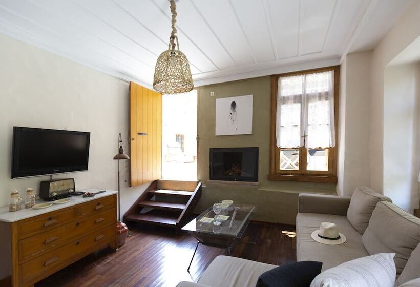 Villa Of The Old Olive Oil Factory