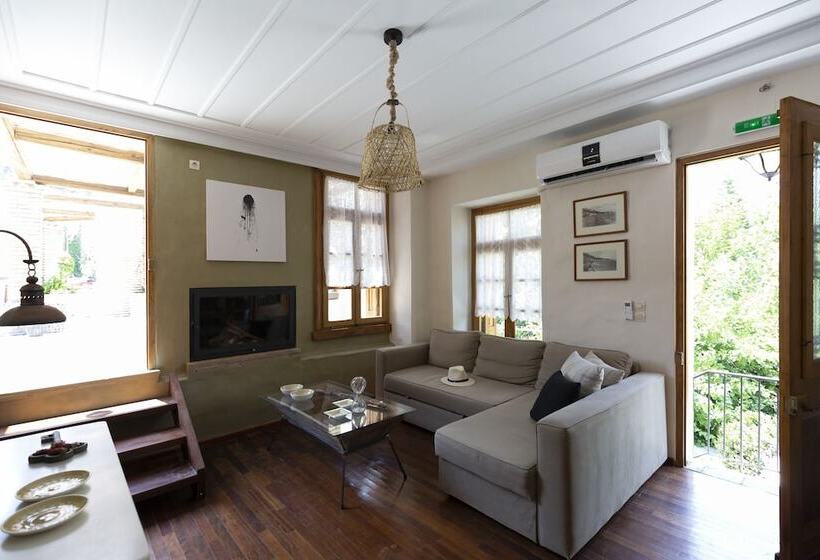 Villa Of The Old Olive Oil Factory