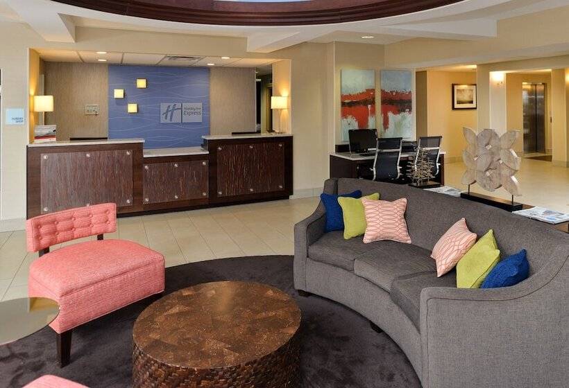 Holiday Inn Express Hotel & Suites Tampa Rocky Point Island, An Ihg