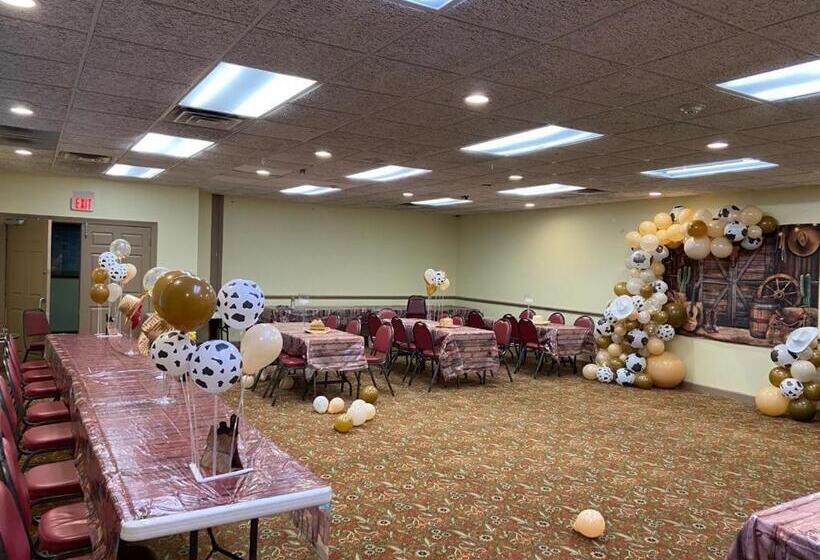 בית מלון כפרי Americas Best Value Inn Tunica Resort