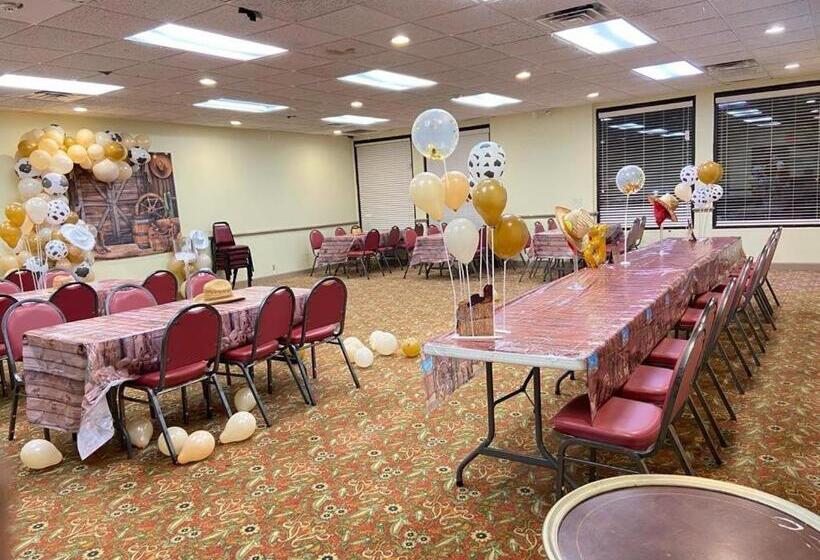 בית מלון כפרי Americas Best Value Inn Tunica Resort