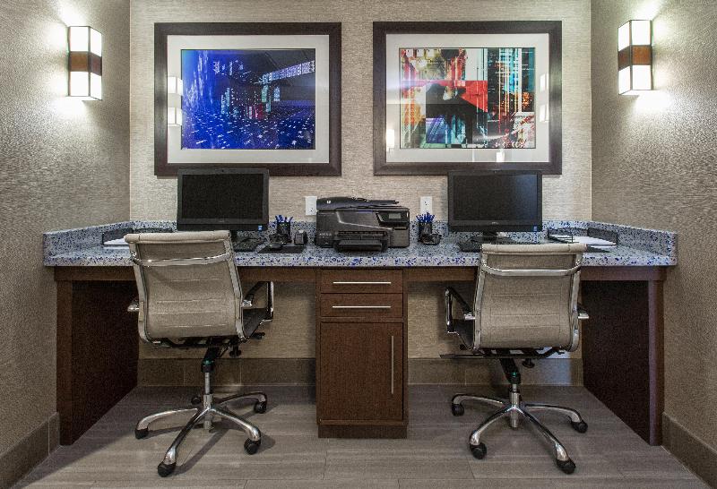 Отель Atherton Park Inn And Suites