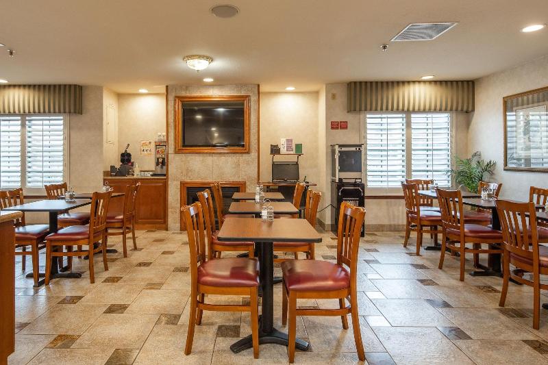 Отель Atherton Park Inn And Suites