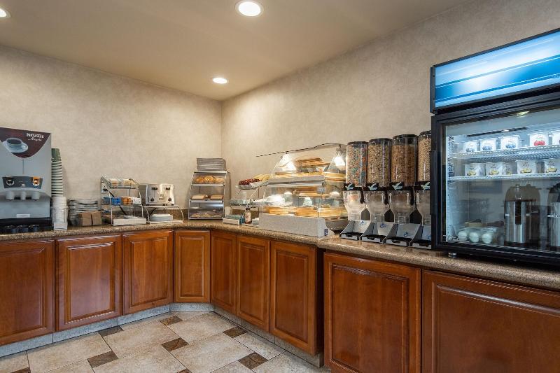 Отель Atherton Park Inn And Suites