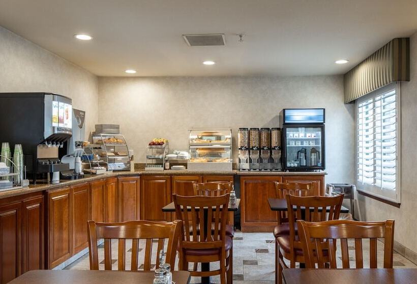 Отель Atherton Park Inn And Suites