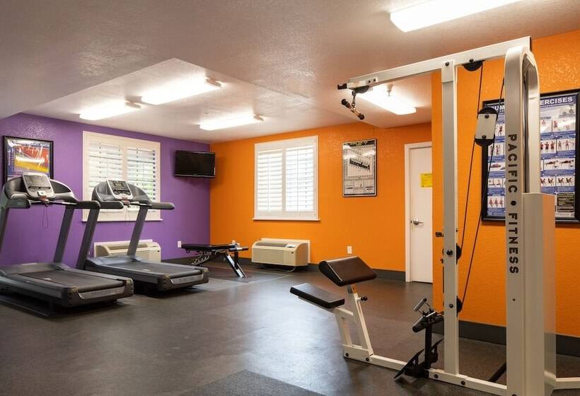 Отель Atherton Park Inn And Suites