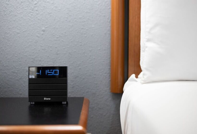 Отель Atherton Park Inn And Suites