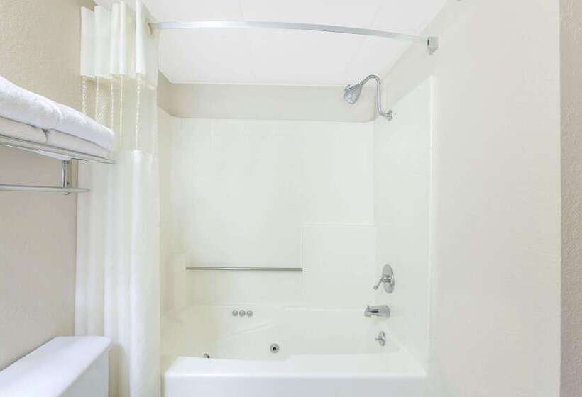 فندق Baymont By Wyndham Branson   On The Strip