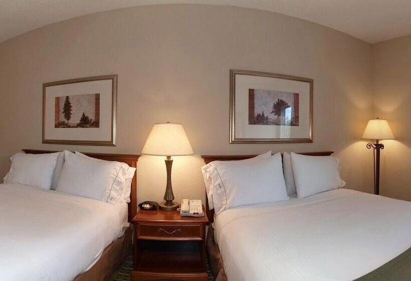 فندق Baymont By Wyndham Cornelia