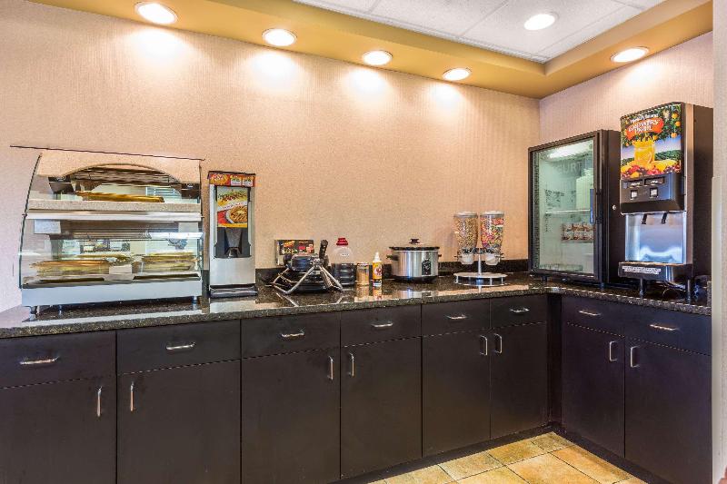 فندق Baymont By Wyndham Cornelia