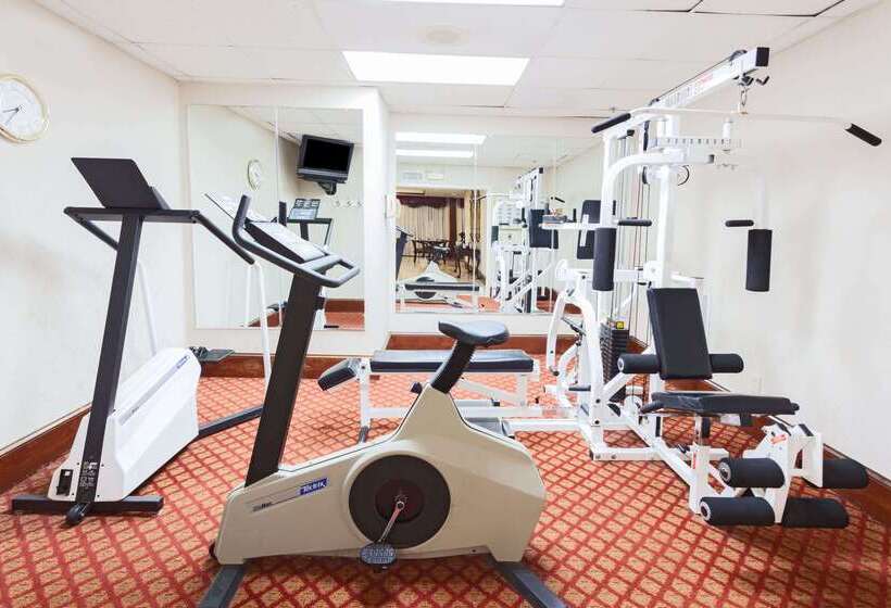 فندق Baymont By Wyndham Covington