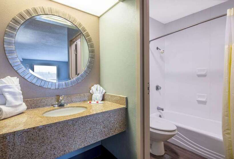 فندق Baymont By Wyndham Covington