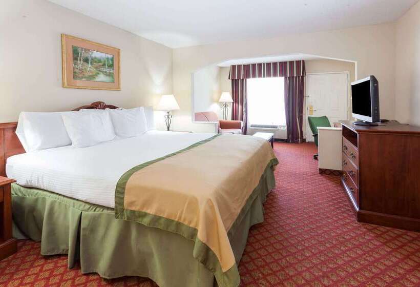 فندق Baymont By Wyndham Covington