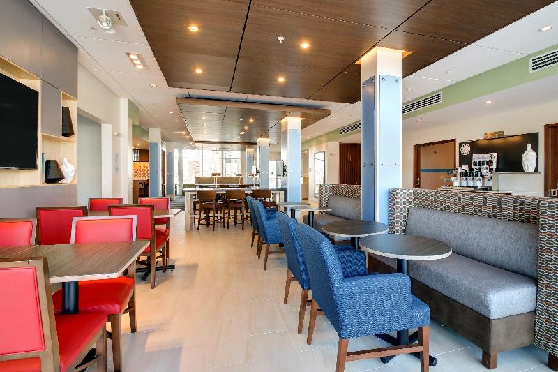 فندق Baymont By Wyndham Galesburg