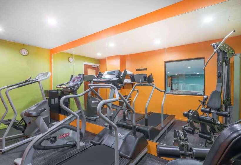 호텔 Baymont By Wyndham Georgetown