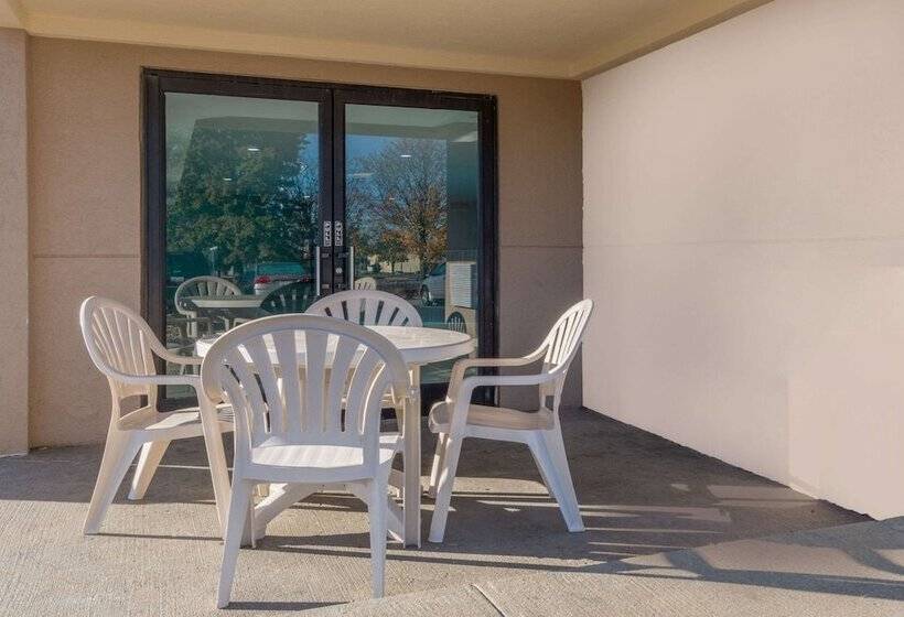 Отель Baymont By Wyndham Georgetown