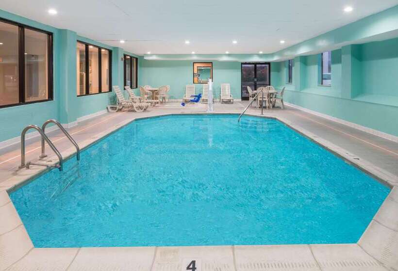 هتل Baymont By Wyndham Georgetown